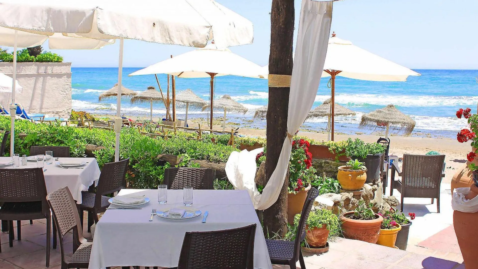 1039 Beach Front 2 Line Penthouse Marbella