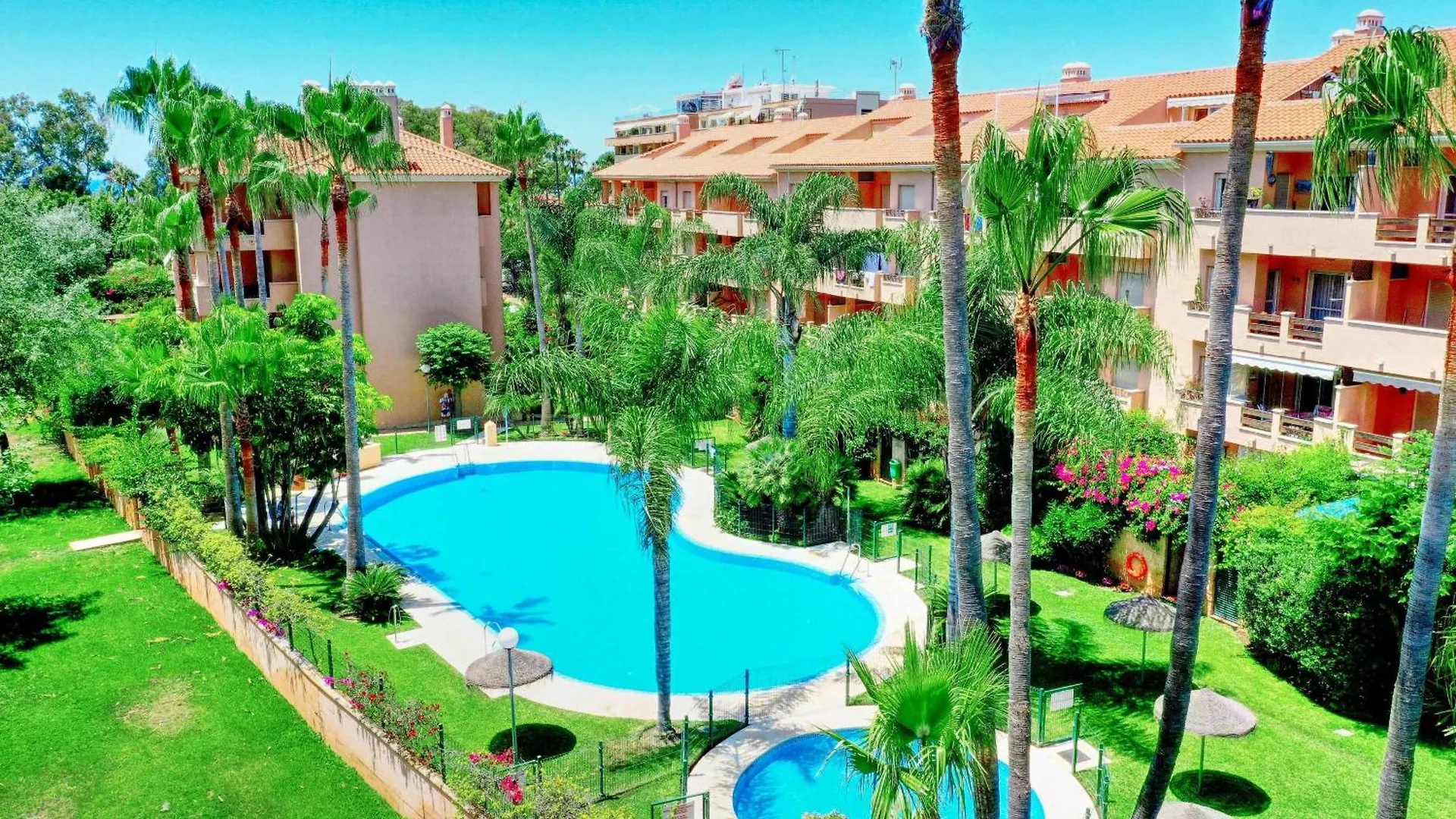 1039 Beach Front 2 Line Penthouse Marbella Apartment