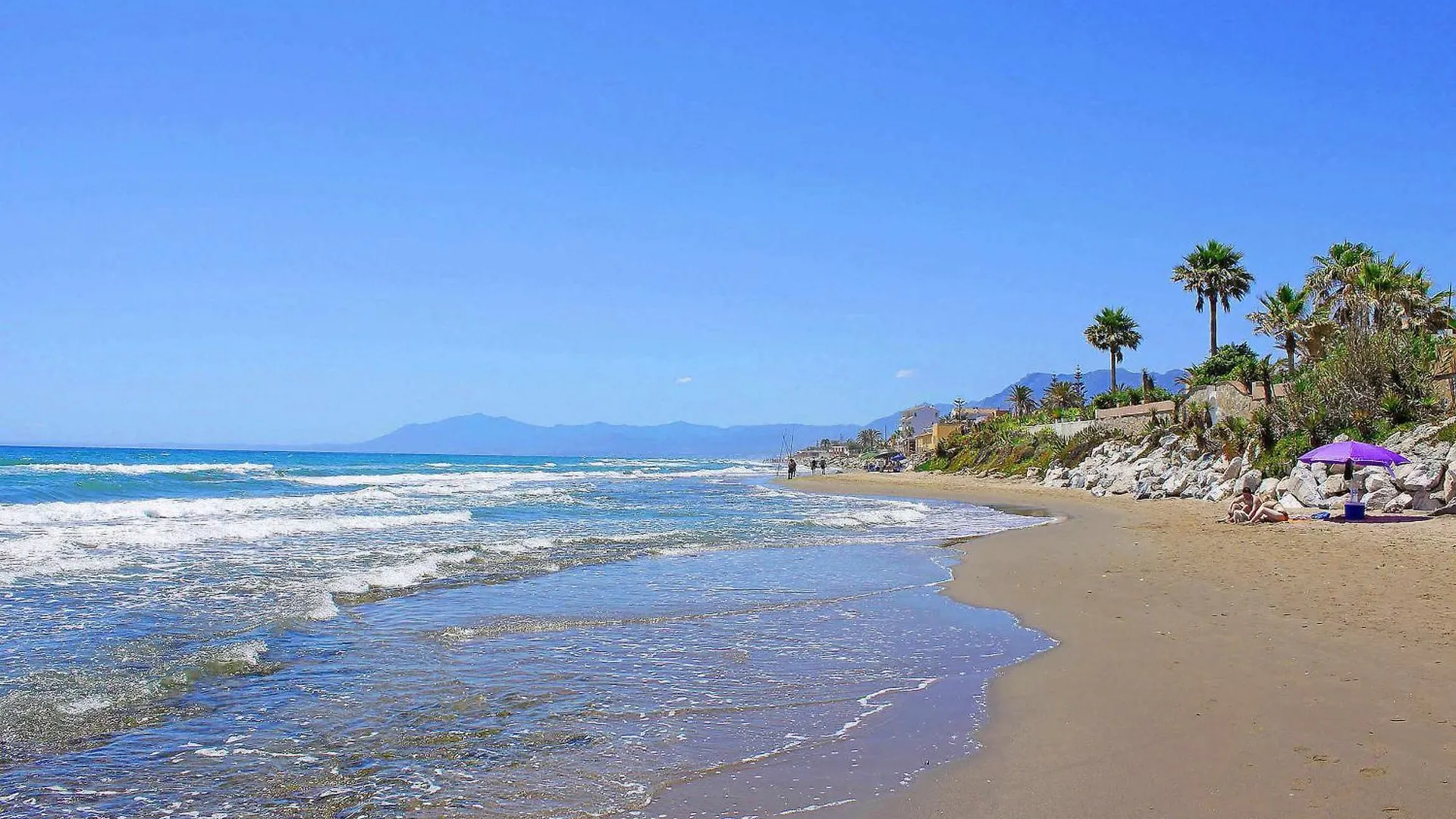 1039 Beach Front 2 Line Penthouse Marbella
