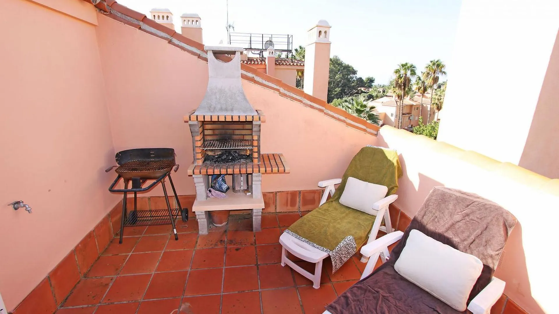 1039 Beach Front 2 Line Penthouse Apartment Marbella